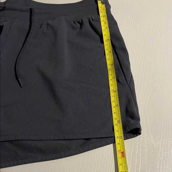 Uniqlo Black Athletic Shorts Lightweight Performance - Picture 4 of 10